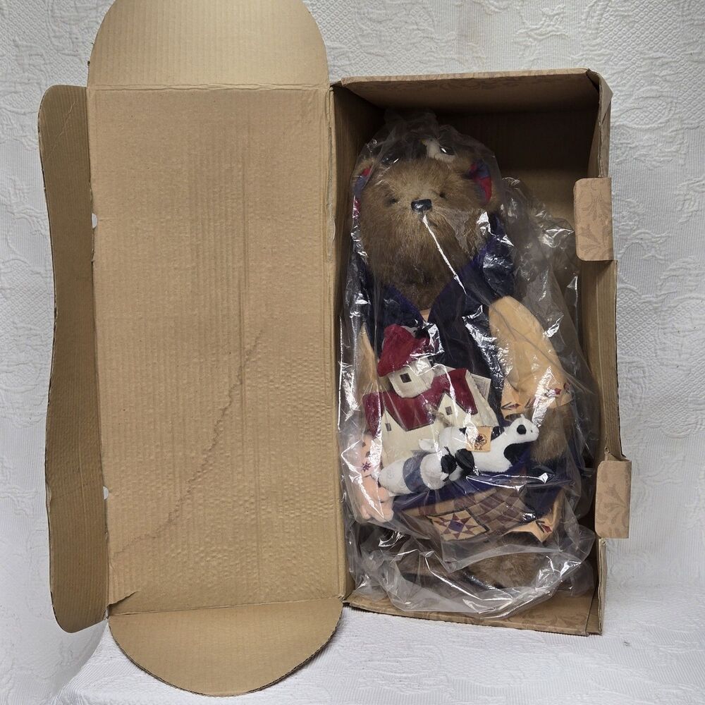 Vintage Boyds Bear Plush- Noah Bear with Quilted Arc 20" - #92006-16 New In Box